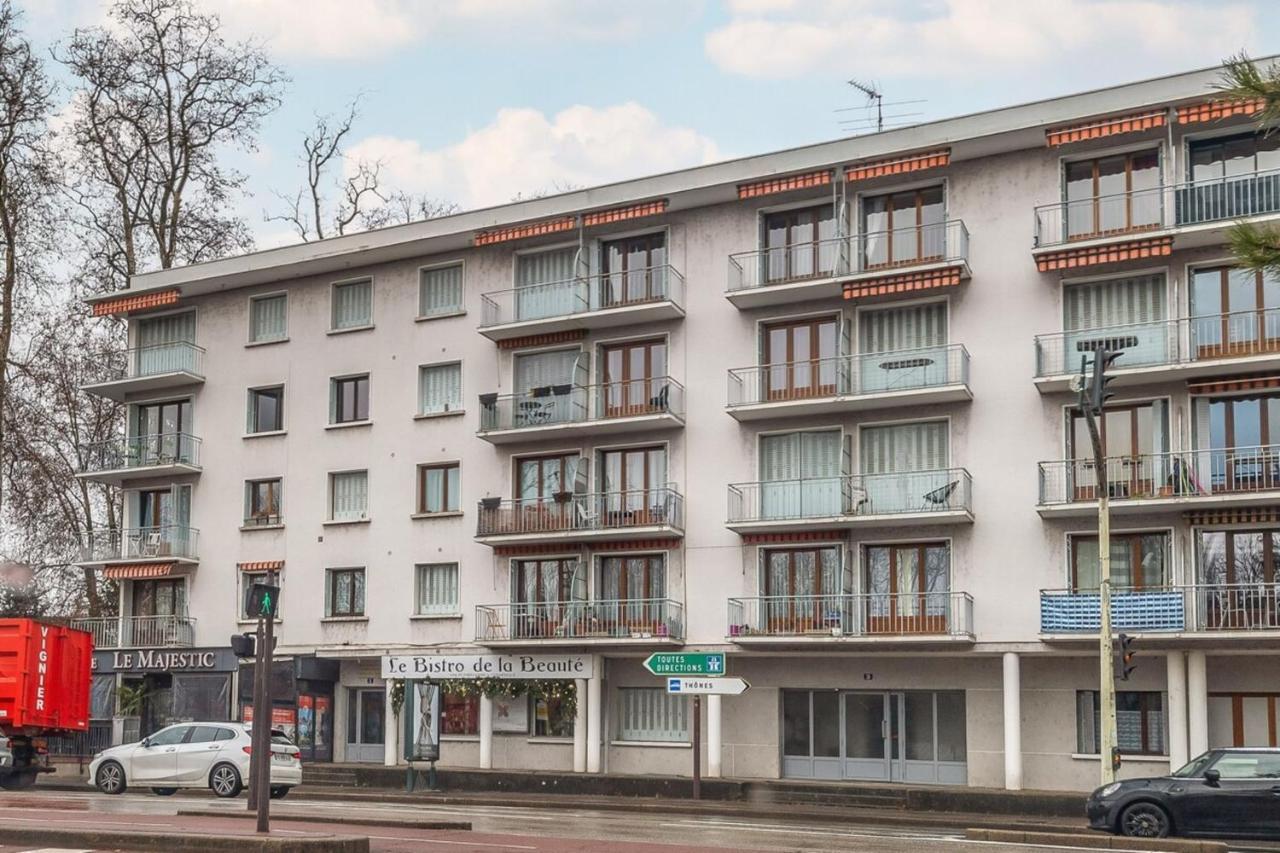 Апартаменты Petit Port Furnished Flat Анси Экстерьер фото